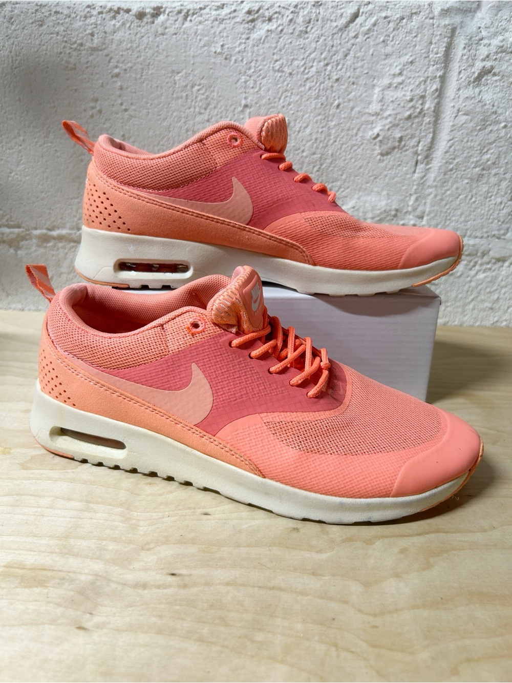 Nike Women's Air Max Thea Atomic Pink Running Sneakers Sz. 7 Lightweight EUC